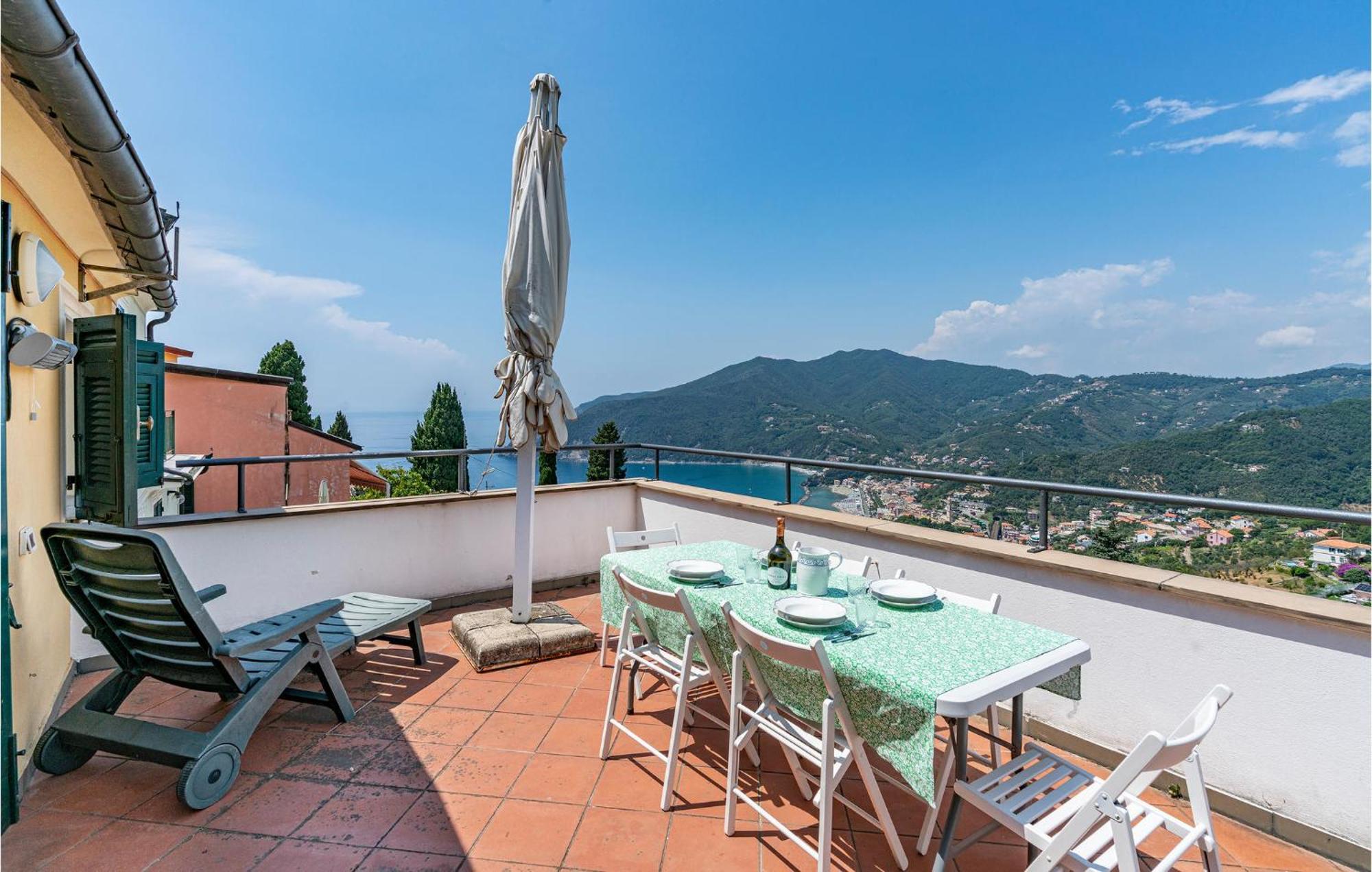 Awesome Home In Moneglia With Kitchen Kültér fotó